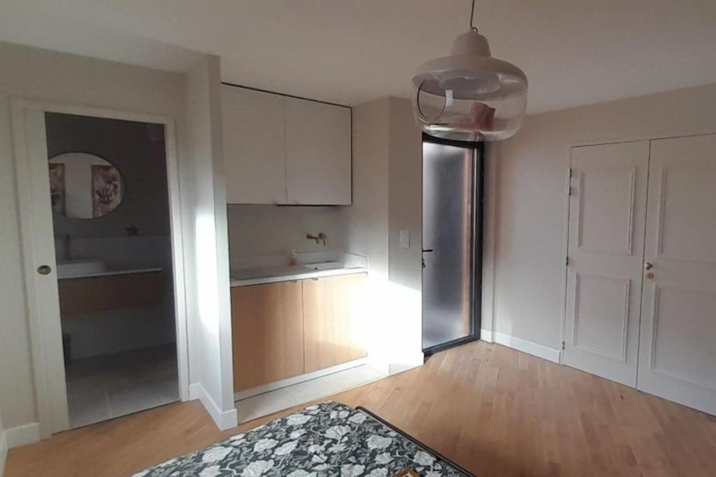 Apartament Joli Studio Avec Stationnement Gratuit Dans La Rue Le Mans Zewnętrze zdjęcie